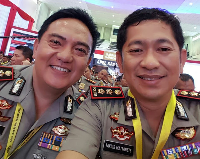 Nete Boy Selfie Bareng Kapolresta Surabaya