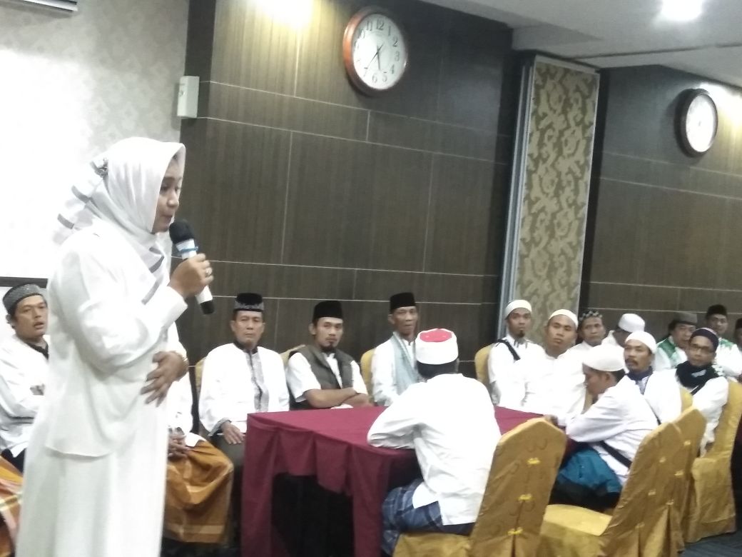 Rianasari Iklas Dukung Suaminya Maju Pilgub