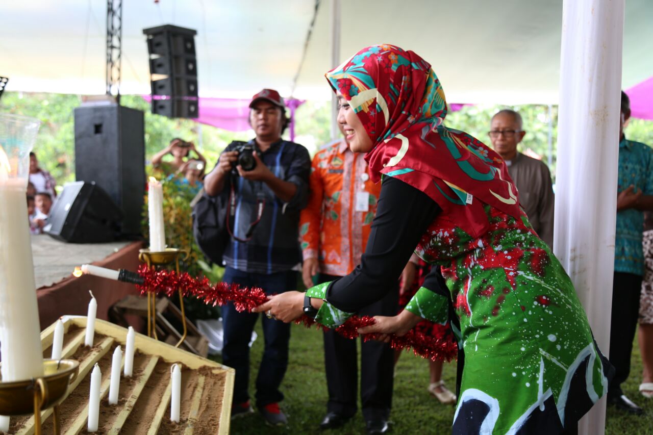 Pasar Murah Ramaikan Perayaan Natal Umat Nasrani Lamtim