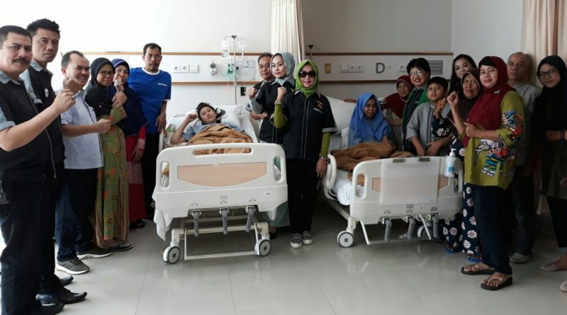 Peduli Terhadap Sesama, Kebarmata Jenguk Korban Selasar BEJ