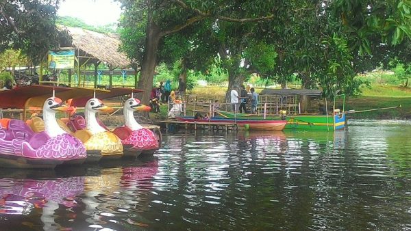 Taman Wisata Tirta Shinta Alternatif Warga Lampura Berakhir Pekan