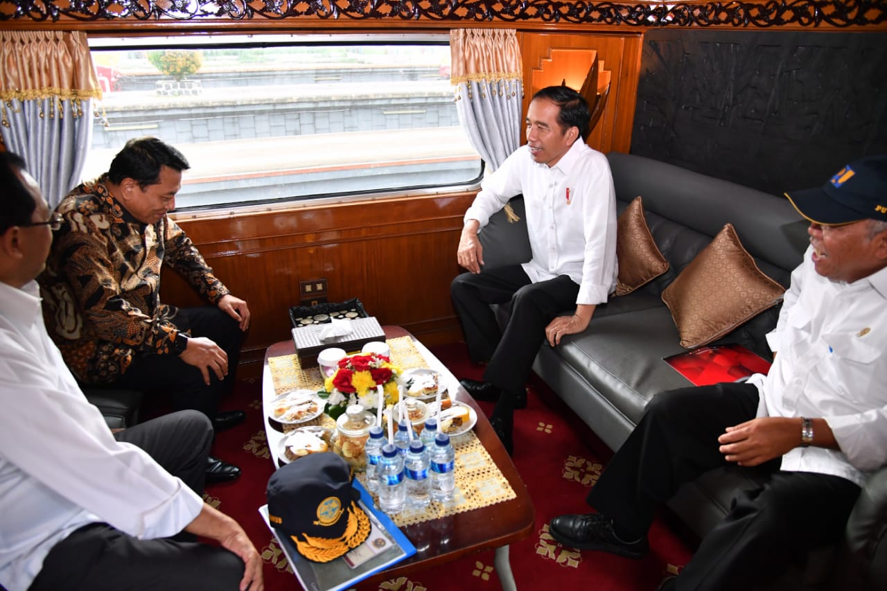 Kunjungan Kerja Ke Sukabumi, Presiden Gunakan Kereta Api