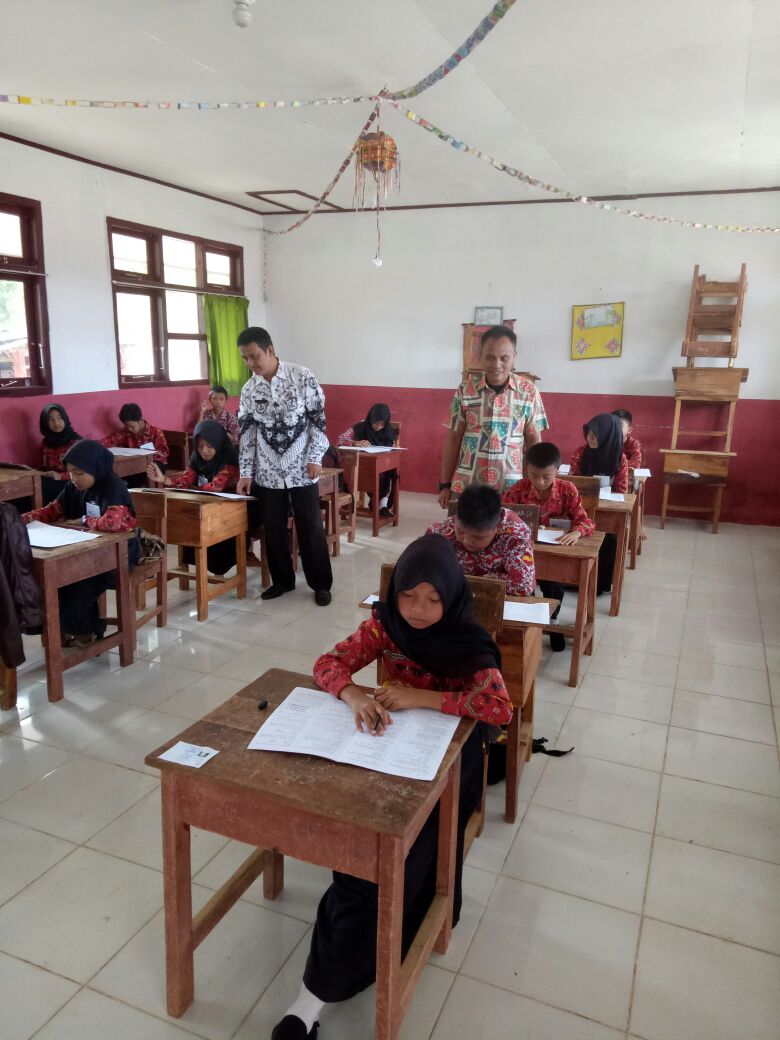 Siswa SD Negeri Way Ngison Ikuti Ujian Sekolah