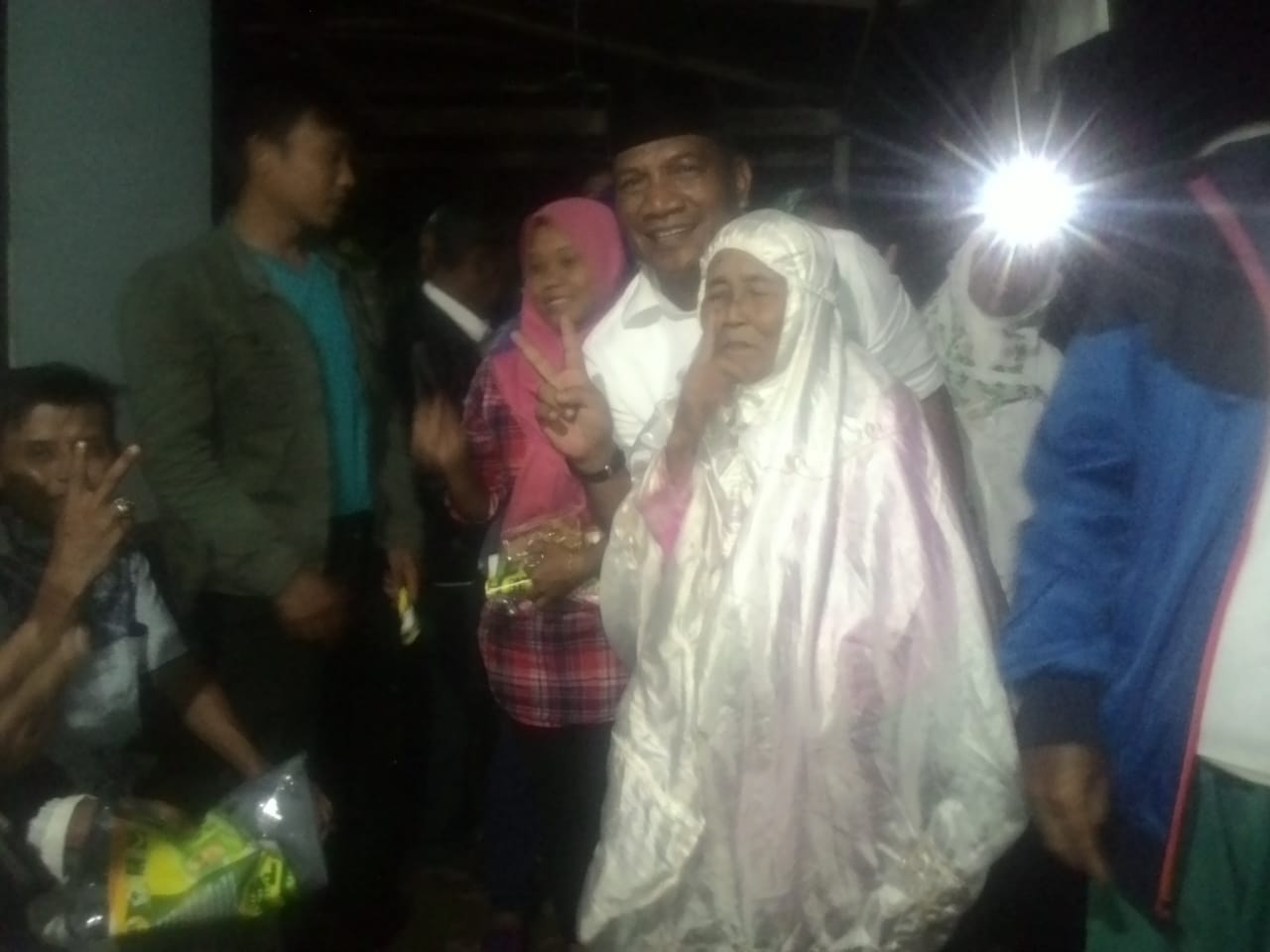 Jika Terpilih, Tiap Jum’at Aprozi Akan Berkantor di Kecamatan