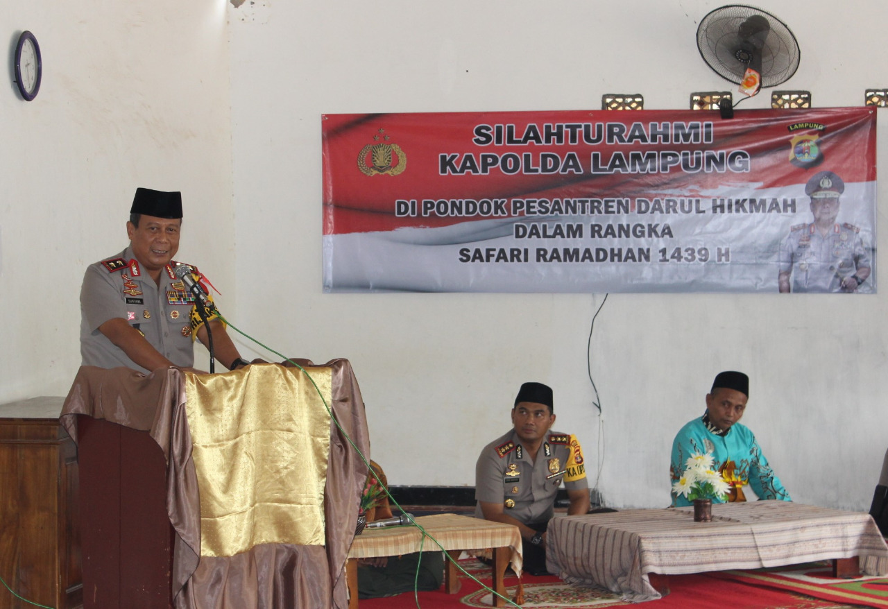 Kapolda Lampung Kungjungi Ponpes Darul Hikmah Baradatu Kabupaten Way Kanan