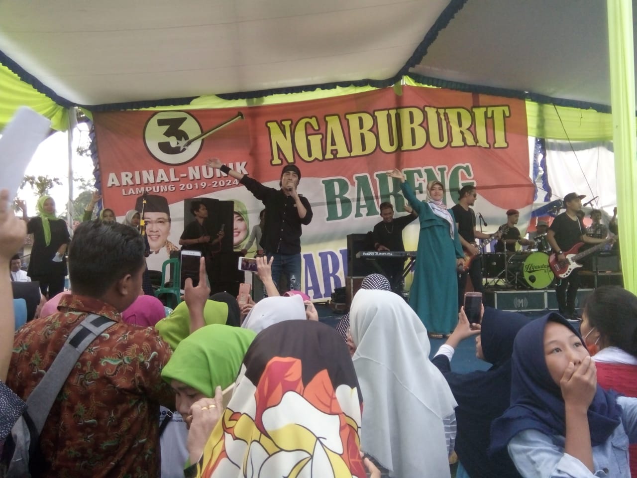 Ngabuburit Di Padang Cermin, Nunik Ajak Warga Pesawaran Coblos Nomor Tiga