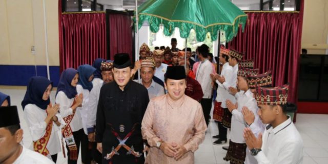 Muhammad Ridho Ficardo Lakukan Silaturahmi Dengan Sultan Adat Kepaksian Pernong