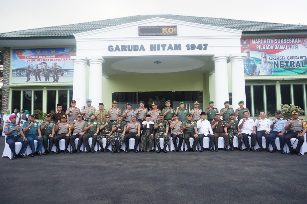 Panglima TNI dan Kapolri Ajak Masyarakat Lampung Lawan Terorisme