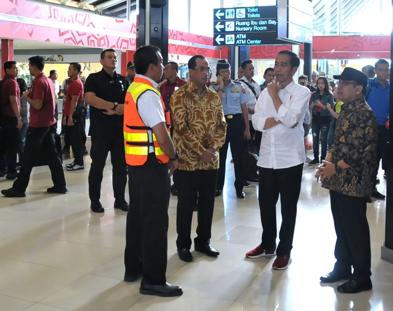 Presiden Tinjau Pembangunan Runway dan Arus Balik di Soekarno-Hatta