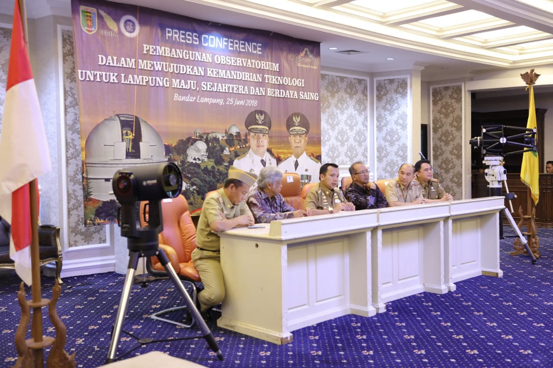 Gubernur Targetkan Teropong Bintang Lampung Terbaik di Asia Tenggara