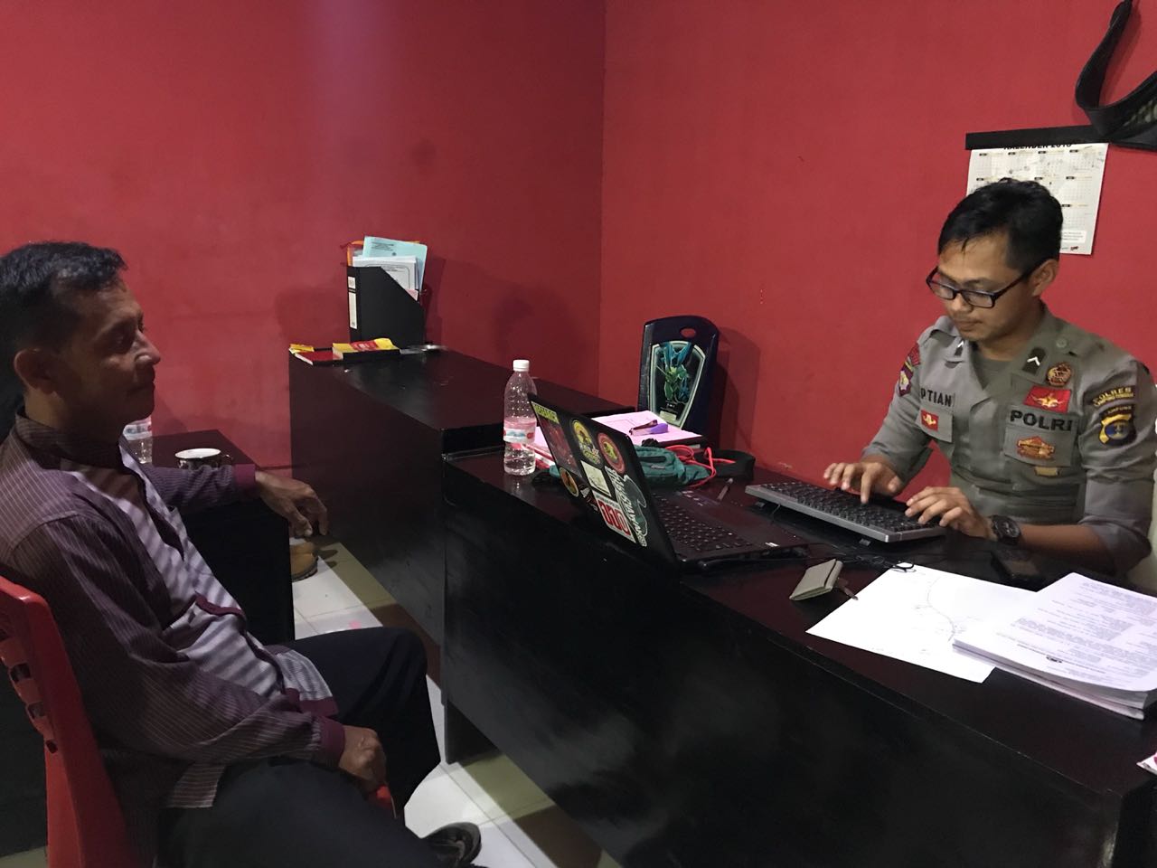 Dituduh Bagikan Uang Dari Arinal – Nunik, Warga Sribasuki Lapor Polisi HPnya Dirampas