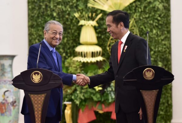 Indonesia dan Malaysia Bahas Perlindungan TKI di Malaysia