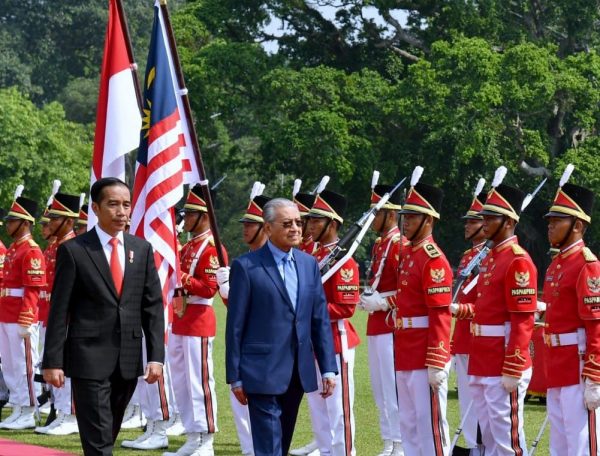 Presiden Jokowi Sambut PM Mahathir Dengan Upacara Kenegaraan