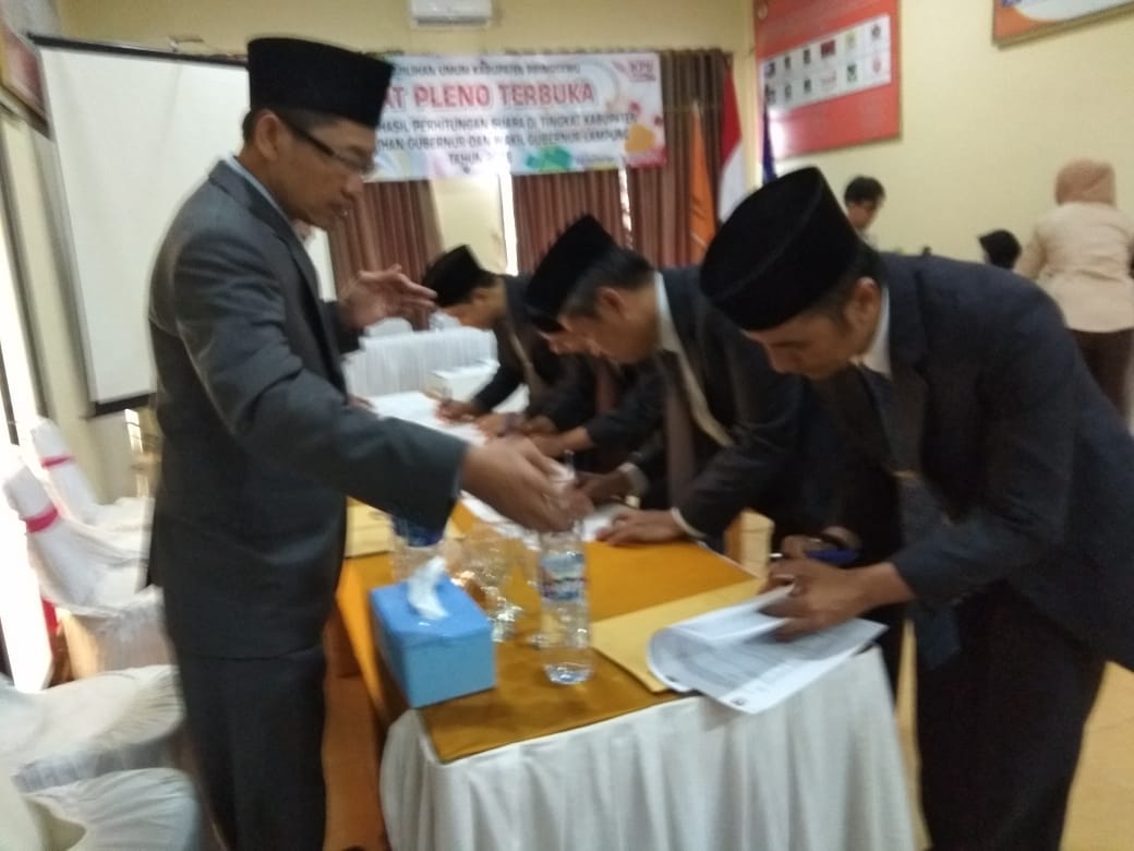 KPU Pringsewu Gelar Pleno Terbuka Rekapitulasi Perhitungan Suara Pilgub Lampung