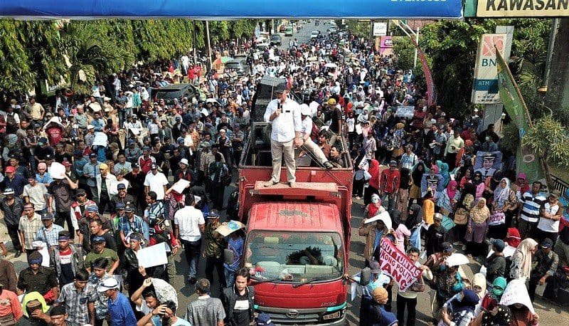 Tak Puas Hasil Pilgub Masa KRLUPRI Kembali Demo Kantor Gakumdu