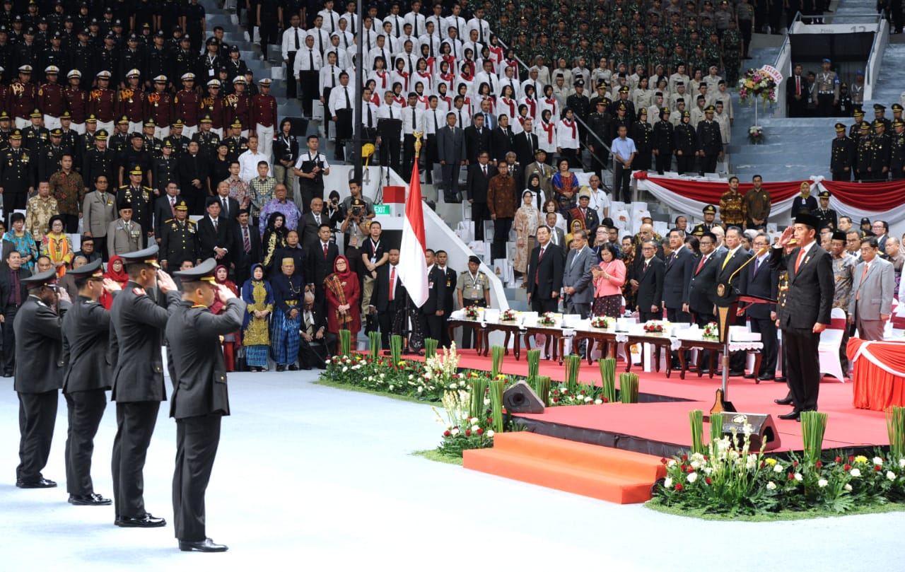 Hadiri Upacara Hari Bhayangkara ke-72, Presiden Jokowi Apresiasi Kerja Keras Polri