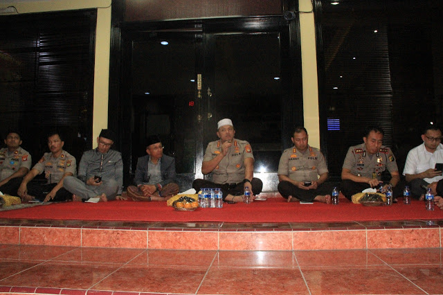 HUT Bhayangkara 72 Polres Jakbar Tasyakuran dan Doa Bersama Anak Yatim