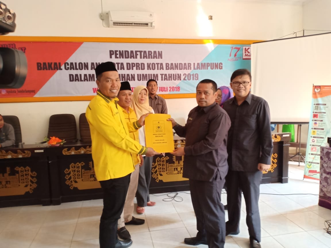 Daftarkan 50 Bacaleg ke KPU, Partai Golkar Bandarlampung Target 11 Kursi Dewan