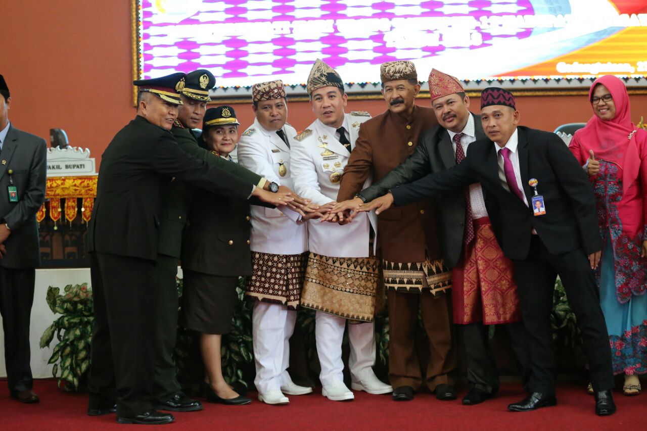 DPRD Dan Pemda Pesawaran Paripurna HUT ke 11