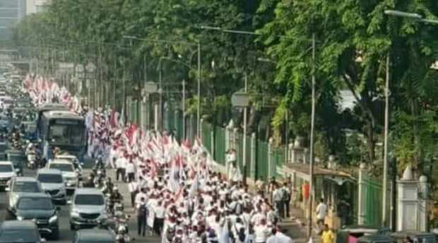 Pegawai Pertamina Unjuk Rasa Tuntut Menteri BUMN Mundur