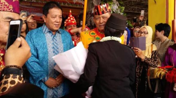 Gubernur Terpilih Dampingi Irjen Pol Ike Edwin Adakan Syukuran Adat Sambut Taruni Pertama Kerajaan Sekala Brak