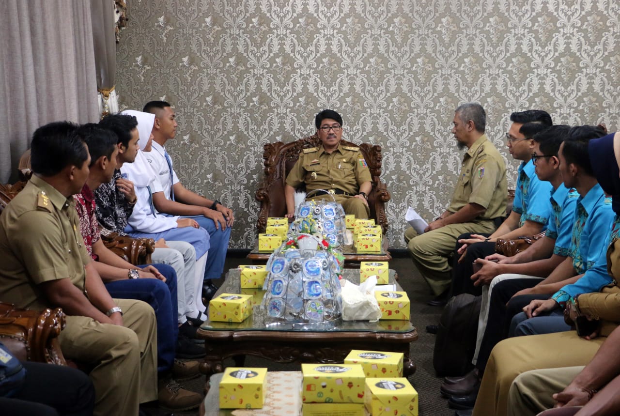 Pj. Sekdaprov Berpesan Agar Pemuda Berprestasi Binaan Dispora Harumkan Nama Lampung