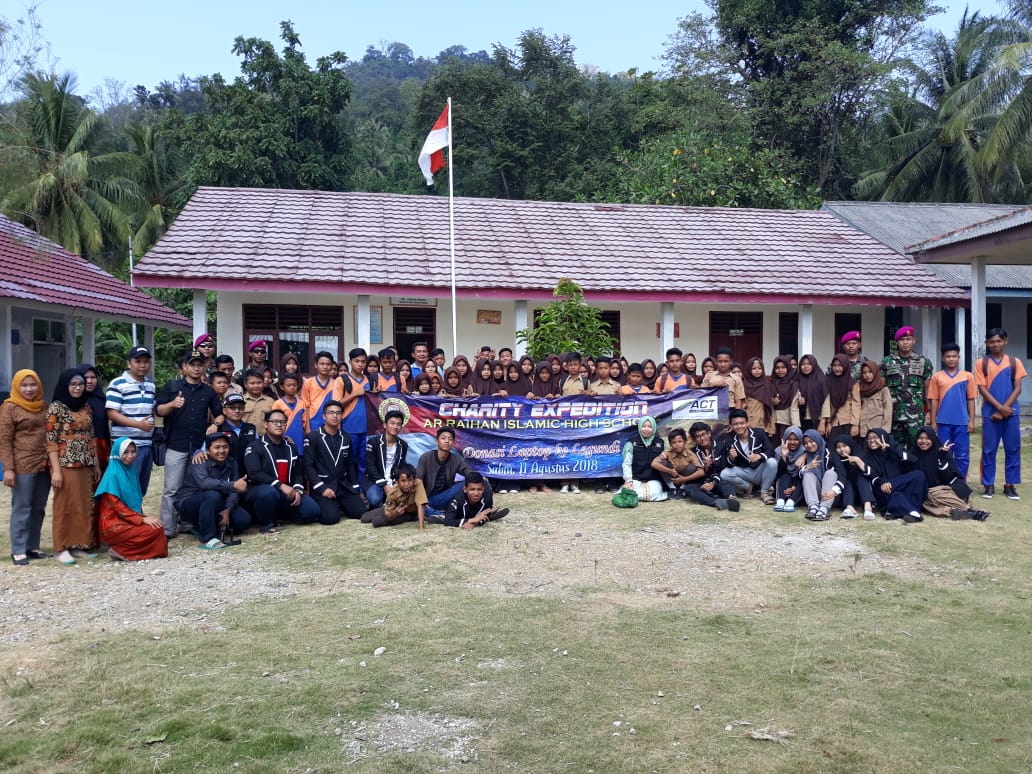 Semarak HUT RI Yon 9 Brigif 3 Piabung di Pulau Legundi