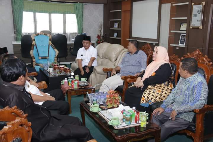Bahas Isu Kemajuan Pringsewu Fraksi DPRD Silahturahmi Ke Wakil Bupati H Fauzi