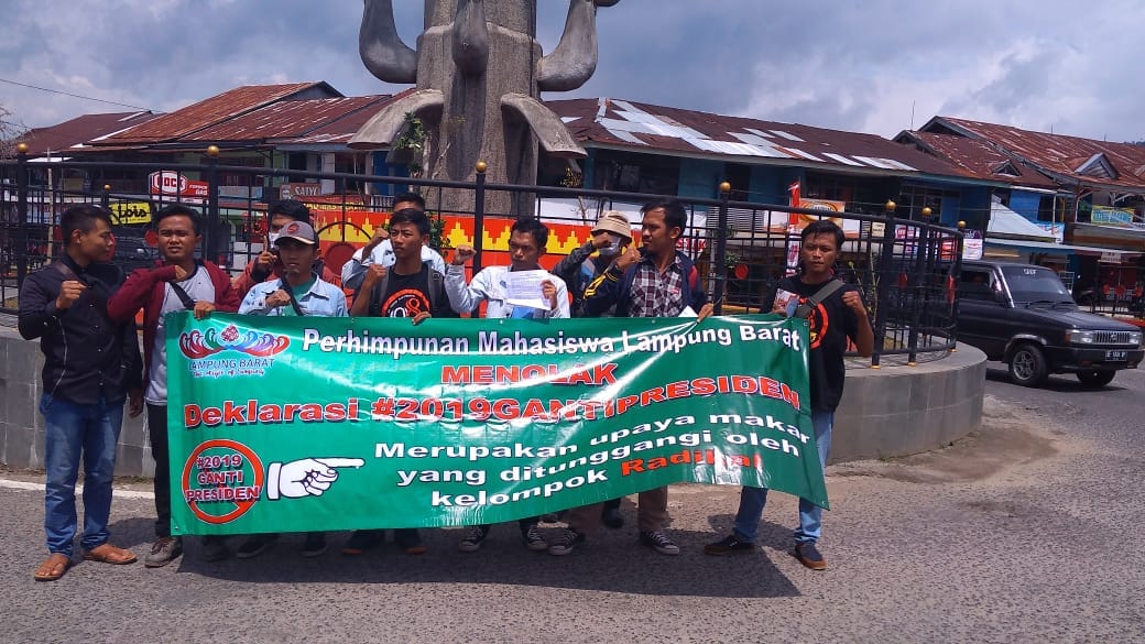 Sepuluhan Mahasiswa STIT Multazam Lambar Gelar Aksi Tolak deklarasi #2019 Ganti Presiden