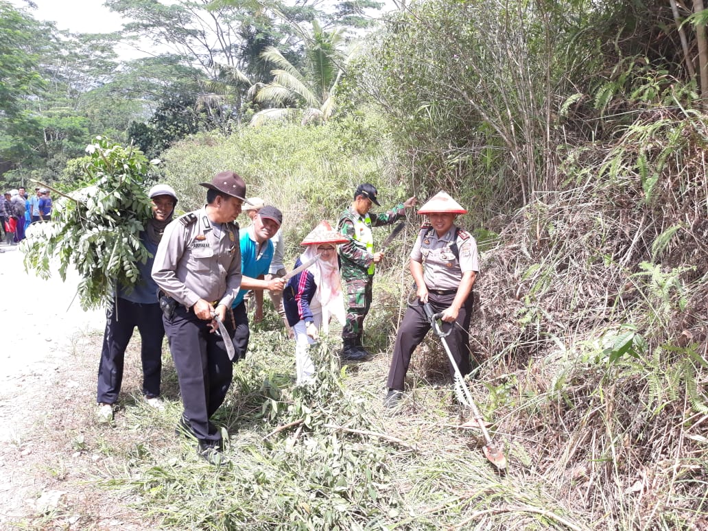 Kapolres Lambar Gerakan Aksi Gotong Royong Bersama Masyarakat