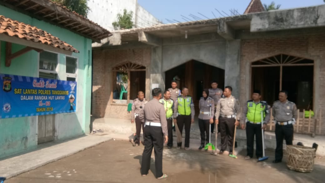 Sambut HUT ke 63 Polantas Polres Tanggamus Baksos di Masjid Pringsewu