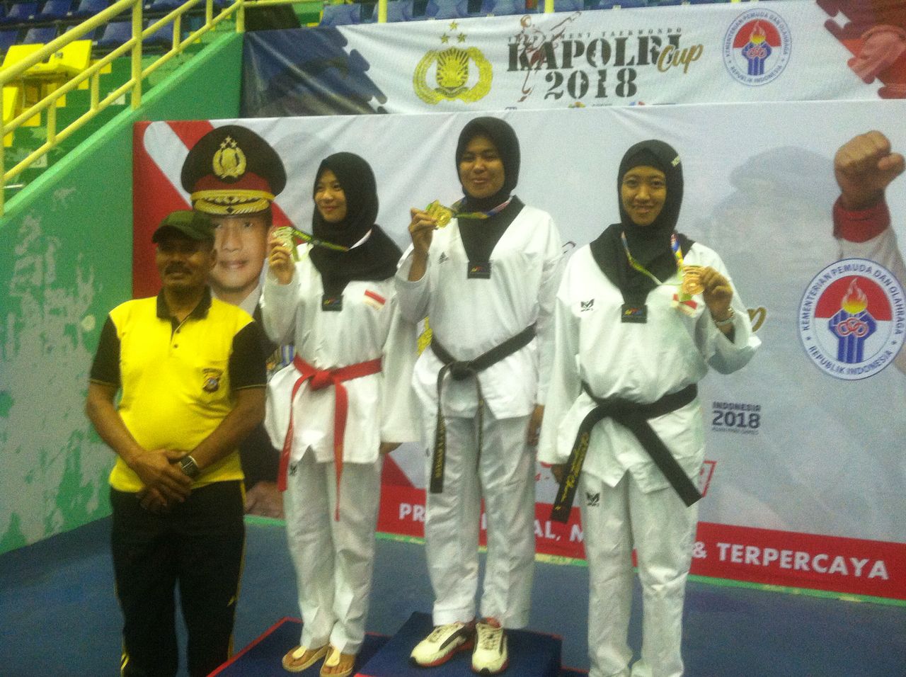 Polwan Polres Lampung Utara Bripda Della Juara 3 Kejuaraan Taekwondo Kapolri Cup 2018