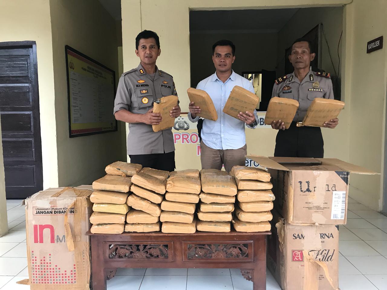 Polsek Abung Barat Lampung Utara Amankan 57 Paket Ganja Tak Bertuan