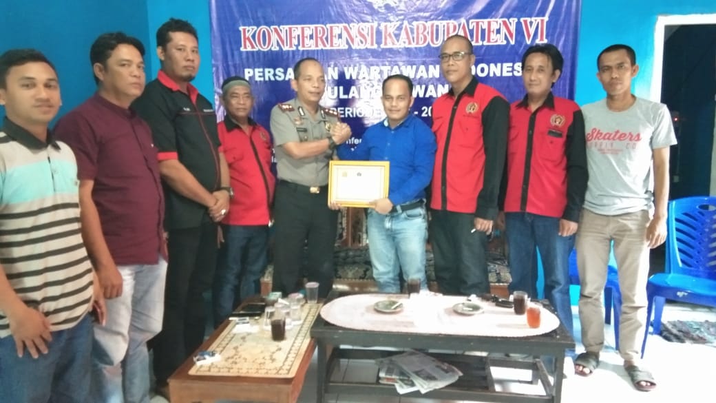 Kapolres Tulang Bawang Kunjungi Balai Wartawan di Kantor PWI