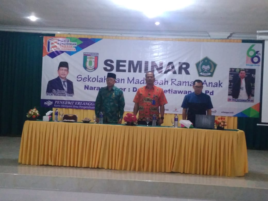 PT. Erlangga dan Kemenag Pringsewu Gelar Seminar