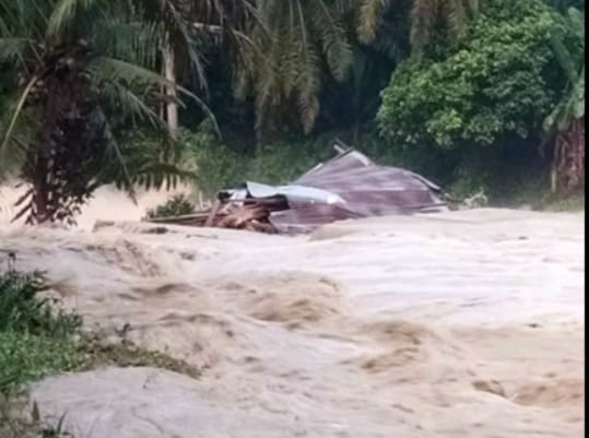 Sungai Bah Bolon Meluap, Pasutri Tewas Bersama Rumahnya Yang Hanyut