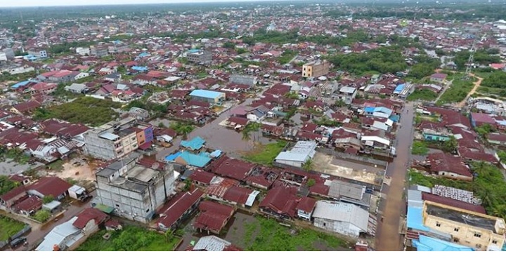 Sebagian Daerah Sumatera Barat Diterjang Banjir Bandang dan Tanah Longsor Enam Dikabarkan Tewas