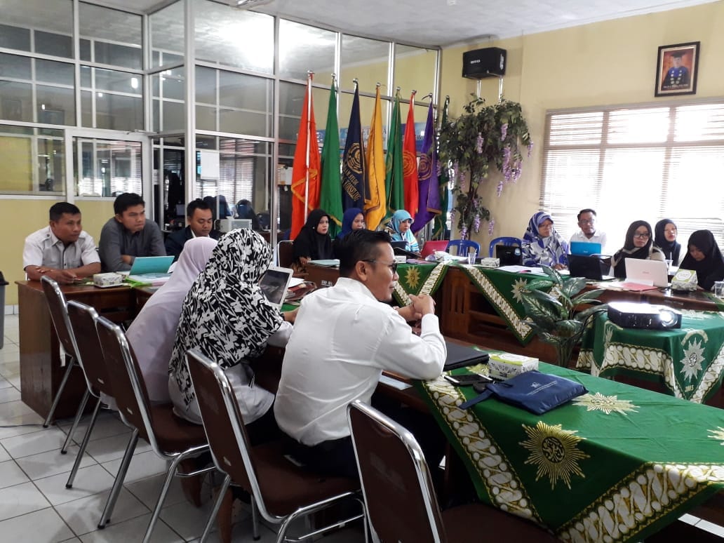 PPPM STKIP Muhammadiyah Pringsewu Monev Hasil Penelitian 2018