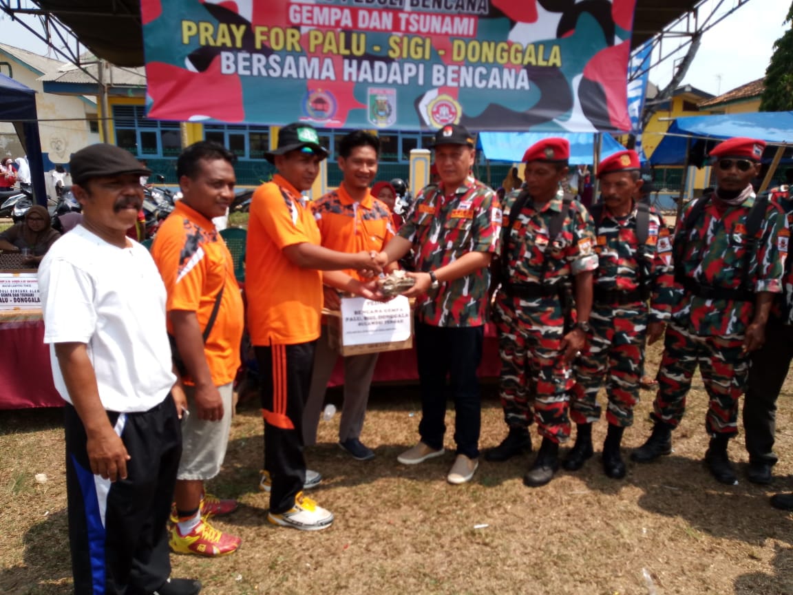 Laskar Merah Putih Bersama Desa Sumber Gede Galang Dana Peduli Bencana Sulawesi Tengah