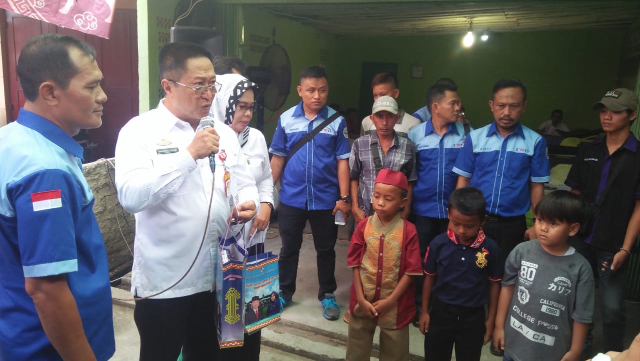 Peringati HUT ke-6, DPD IWO Lampura Gelar Bakti Sosial Khitanan Massal