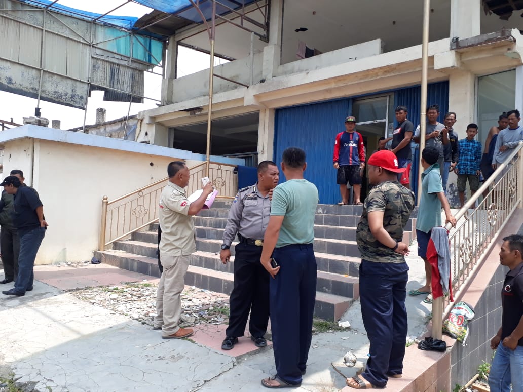 Tanpa Izin dan Meresahkan, Warga Hentikan Pekerjaaan Bangunan di Jalan Soekarno-Hatta