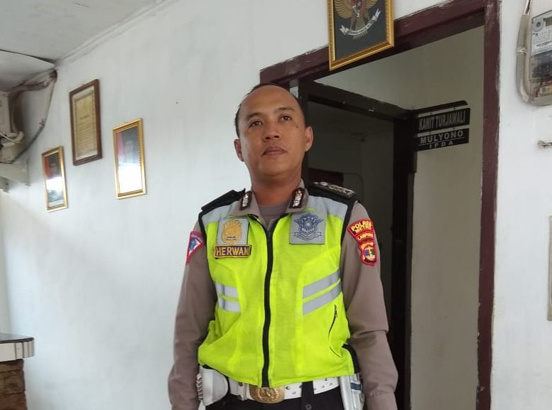 Anggota Lantas Kota Metro Selamat Wanita Yang Nyaris Jadi Korban Begal Motor