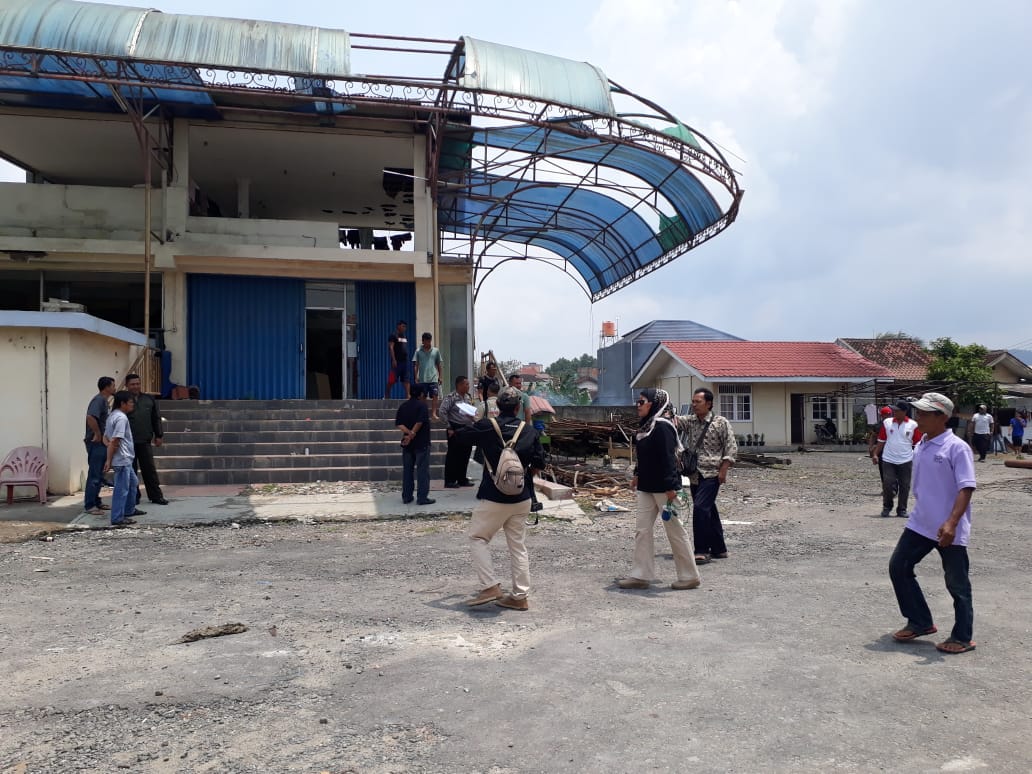 Tanda Tangan Warga Dalam Izin Lingkungan Pembongkaran Gedung Diduga “Siluman”