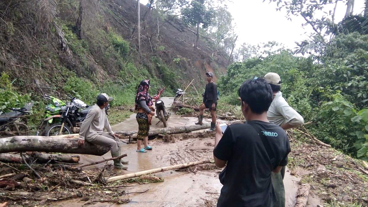 Banjir Bandang Terjang Pekon Paku Klumbayan Sekolah Dan Dua Rumah Rusak