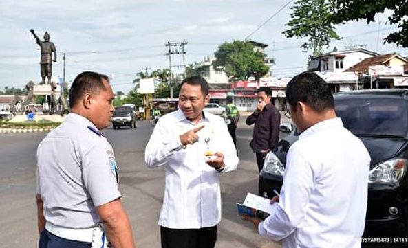 Agung Sidak, Pastikan Realisasikan Pemasangan Alat Pemberi Isyarat Dan CCTV Lalu Lintas