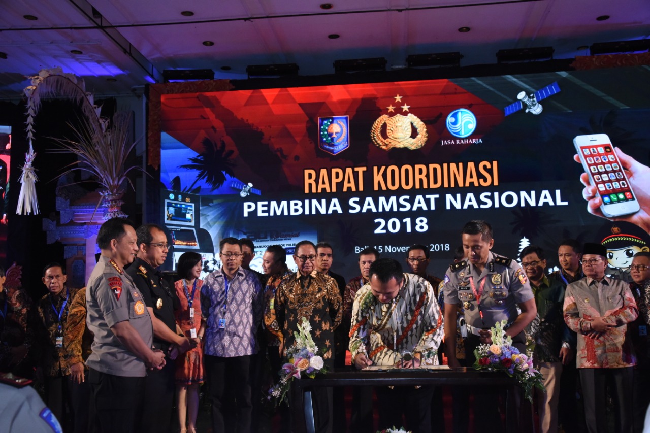 Gubernur Ridho Teken MoU Layanan Samsat Online Nasional Bersama 24 Gubernur