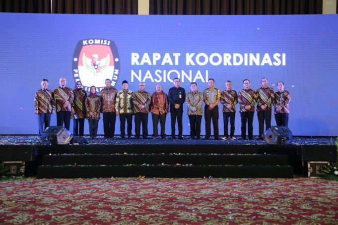 Mendagri Hadiri Rakornas KPU