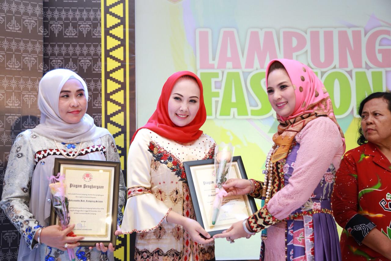 Yustin Ficardo Apresiasi Kreativitas Desainer Lampung Fashion Show 2018