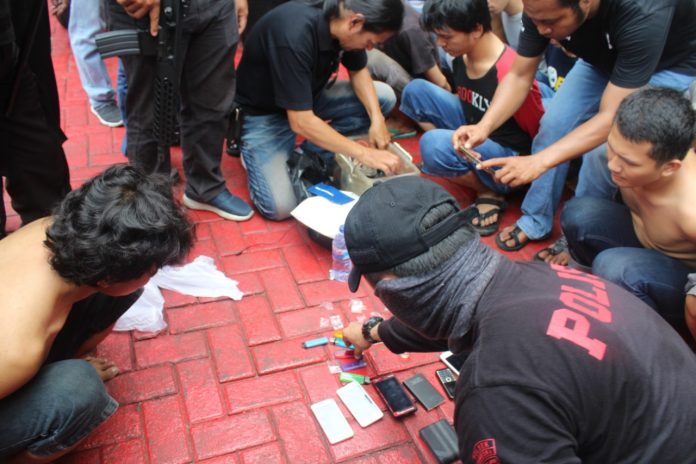 14 Pemuda Diamankan Tim Pemburu Preman Saat Pesta Shabu