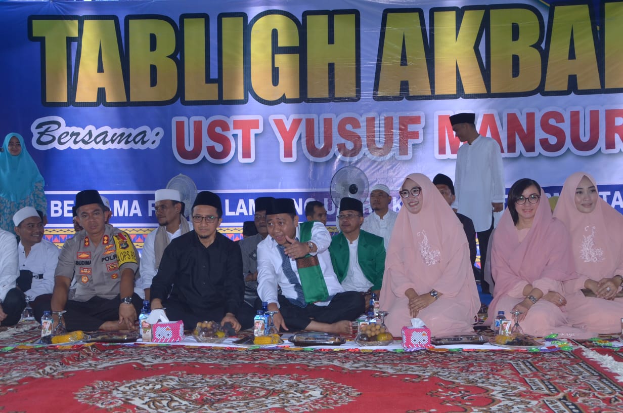 Ustadz Yusuf Mansyur Siram Rohani Jama’ah Lampung Utara